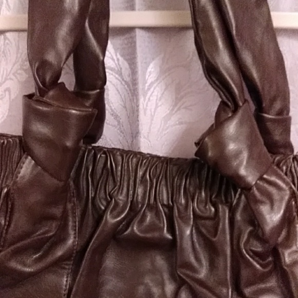 Handbag - Picture 2 of 3